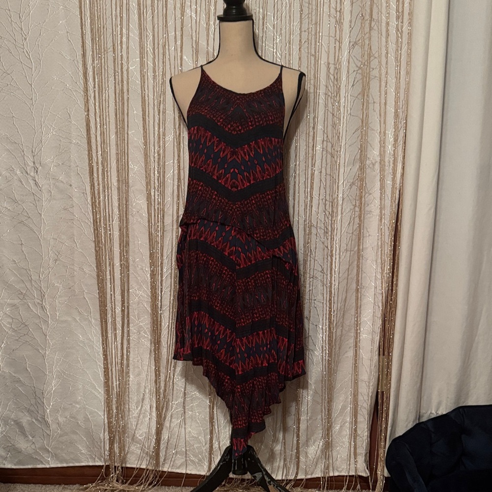 Women's Sleeveless Red and Blue Patterned Dress
